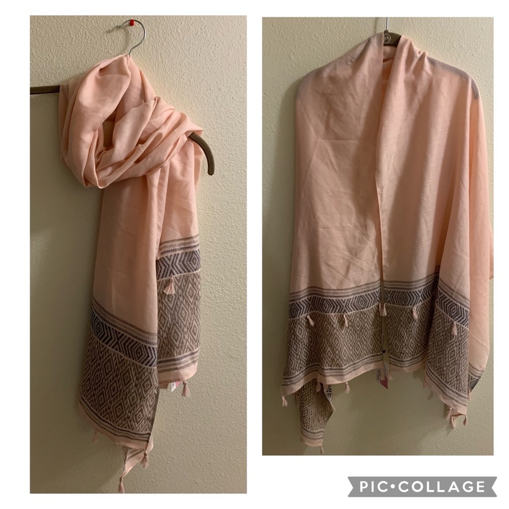 Tickled Pink Shawl Wrap Scarf-Peachy Pink Tassels-Geometric Diamonds New FLAW